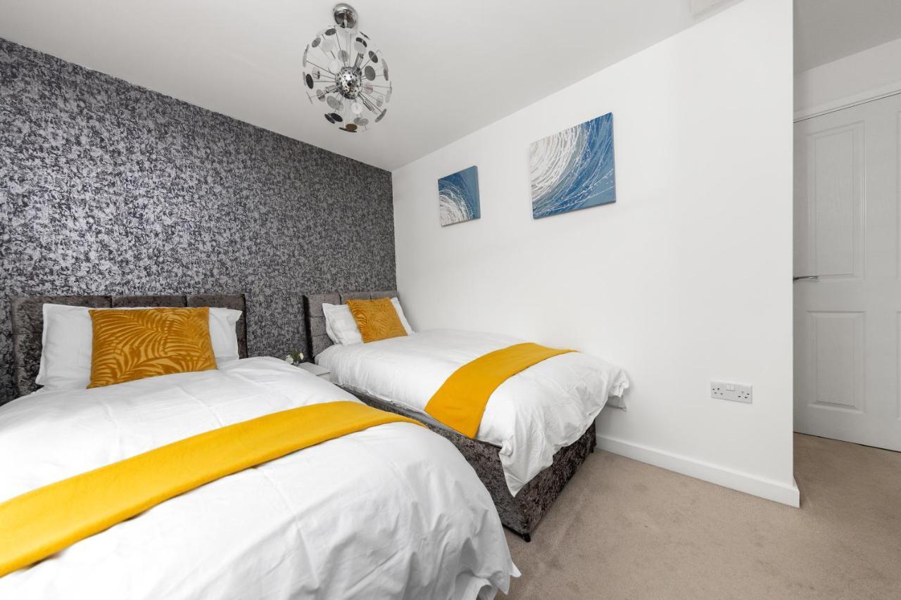 Royal House Wolverhampton - Perfect For Contractors & Large Groups Zewnętrze zdjęcie